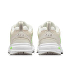 Tênis Nike Air Monarch 4 Light Bone