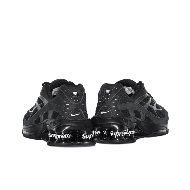 Tênis Nike Shox R2 Supreme “Black“