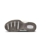 Tênis Nike Air Monarch 4 Light Bone