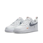 Tênis Air Force 1 Low Safety Orange