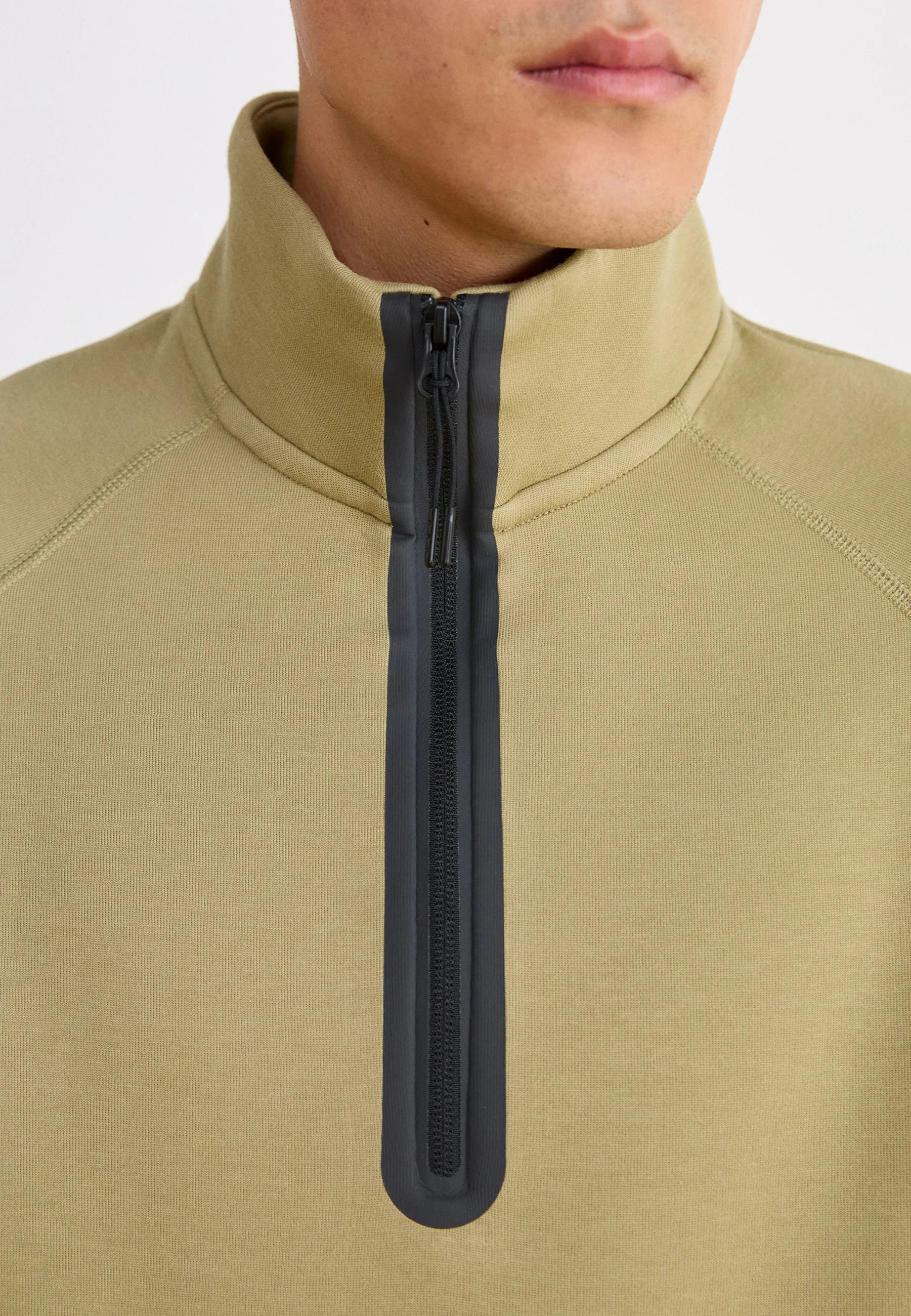 Jaqueta Nike Tech Fleece Sweatshirt - Verde oliva