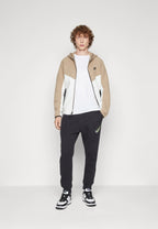 Jaqueta Nike Tech Fleece Windrunner