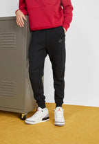 Calça Nike Tech Fleece Windrunner