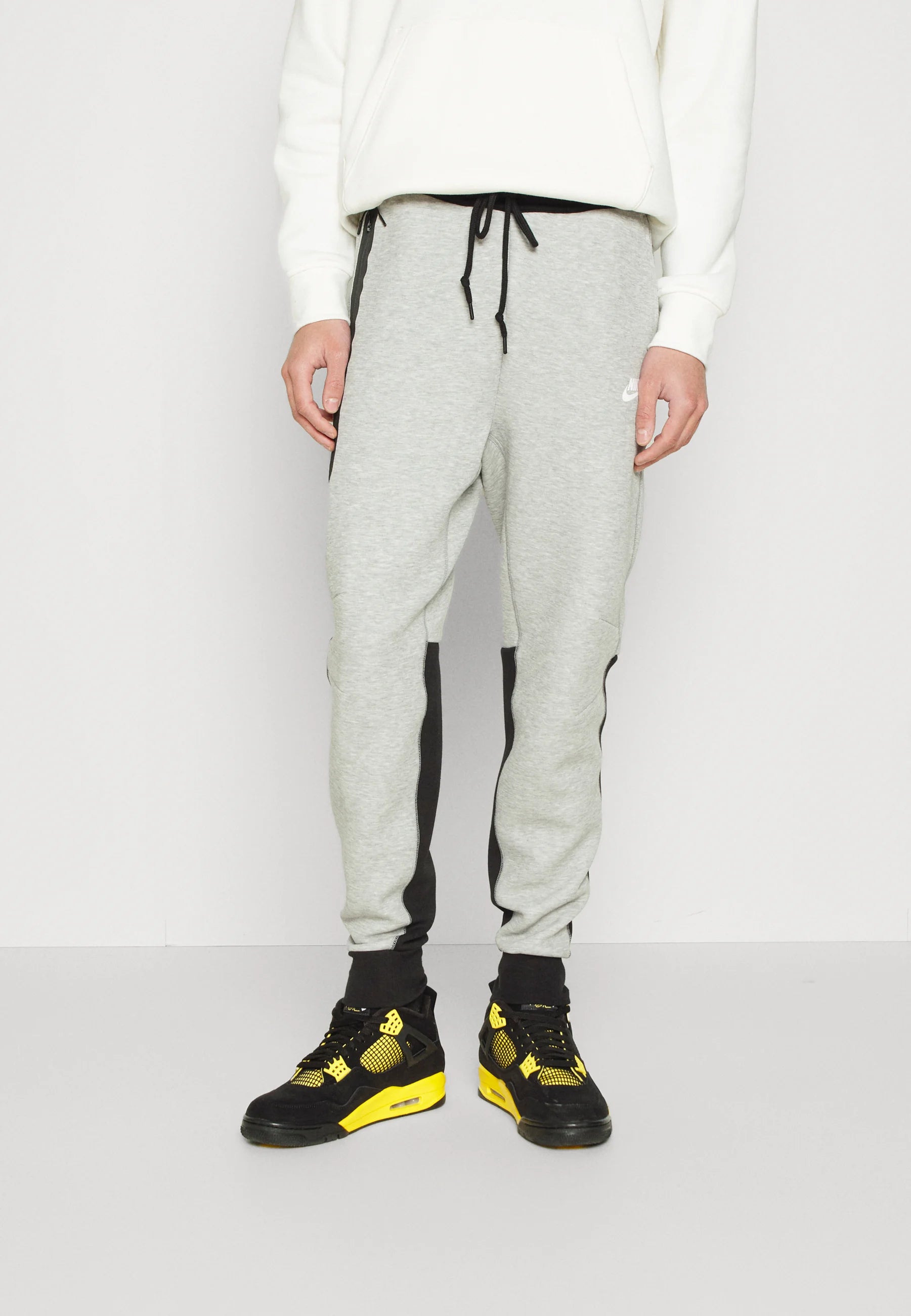 Calça Nike Tech Fleece Windrunner
