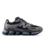 Tênis New Balance 2000 "Black & Dark Silver Metallic"
