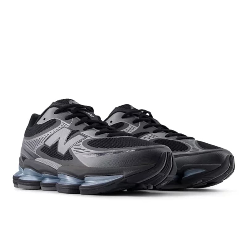 Tênis New Balance 2000 "Black & Dark Silver Metallic"