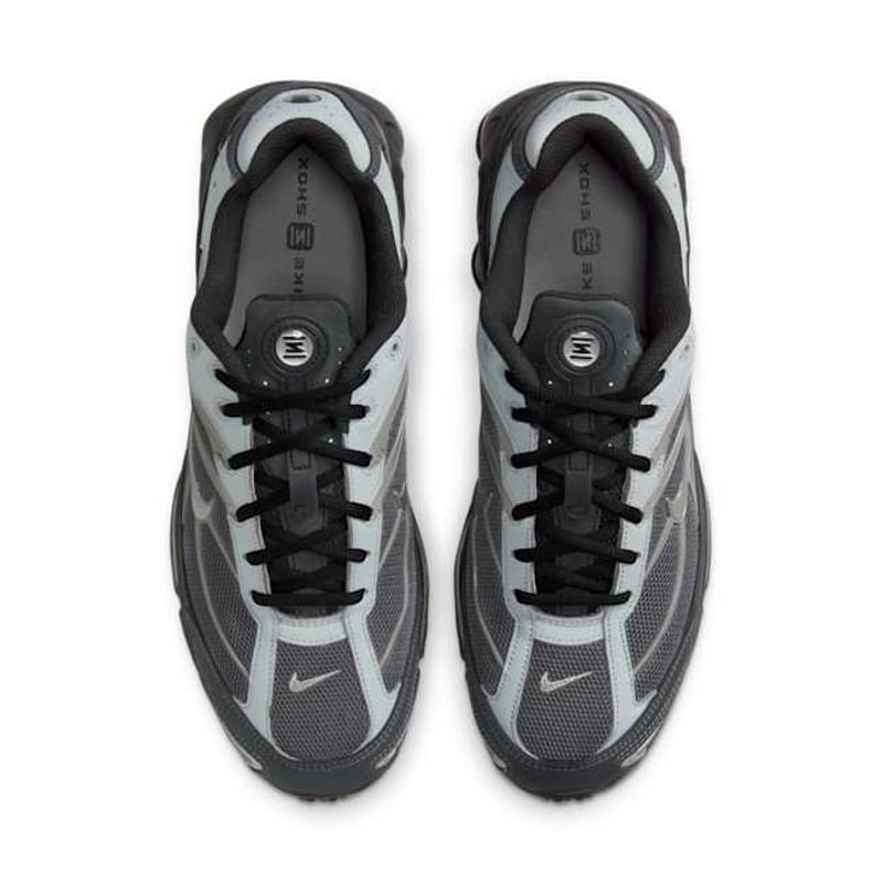 Tênis Nike Shox R2 Supreme "Light Graphite & Black"