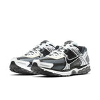 Tênis Nike Zoom Vomero 5 "Dark Grey"