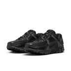 Tênis Nike Zoom Vomero 5 "Triple Black"