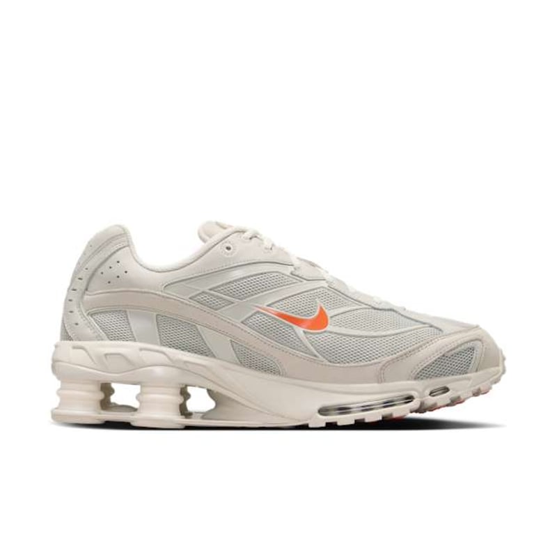 Tênis Nike Shox R2 Supreme “Light Bone & Turf Orange“