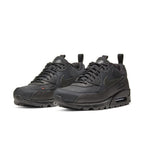 tênis preto casual, tênis urbano masculino, tênis confortável todo preto, tênis resistente para caminhada, tênis lifestyle preto, tênis masculino para o dia a dia, tênis esportivo casual, tênis todo preto moderno, tênis casual com amortecimento, tênis urbano confortável
