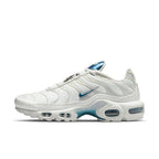 tênis branco masculino, tênis branco casual, tênis branco e azul, tênis moderno branco, tênis urbano branco, tênis confortável branco, tênis para caminhada, tênis casual esportivo, tênis masculino estiloso, tênis de uso diário